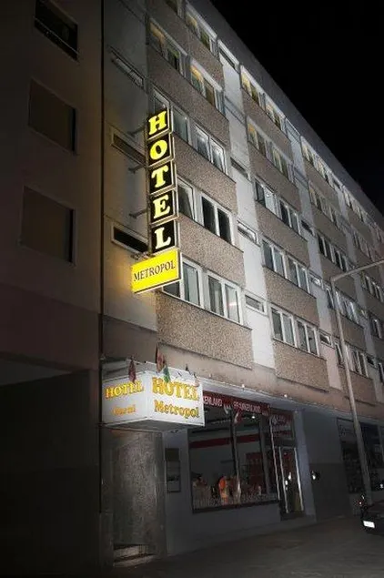 Hotel Metropol Nurnberg - Image 1