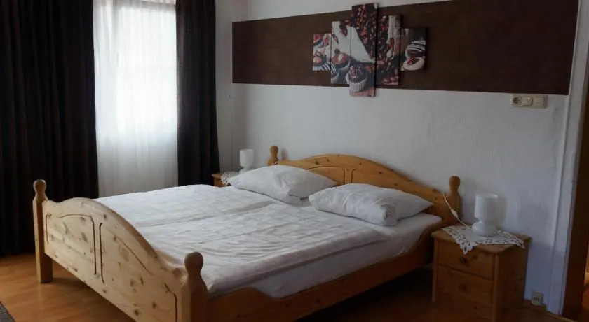Pension Burger - Bed & Breakfast - Image 1