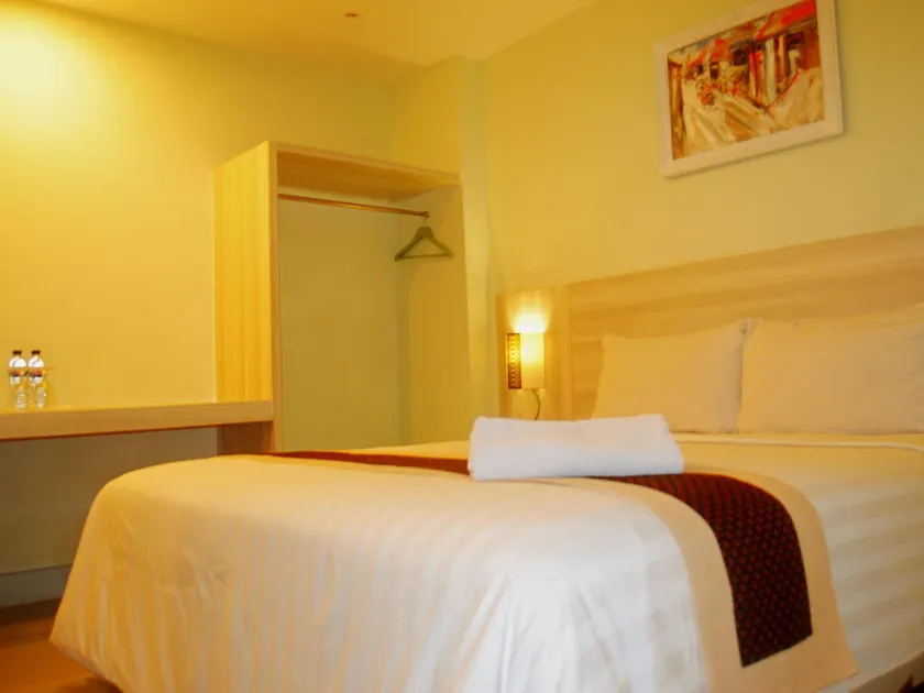 Sky Hotel Jogja - Image 1