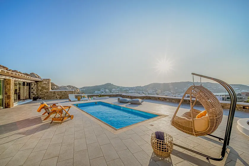 Blue Pearl • Dreamy 4BR Villa by the Sea - Image 1