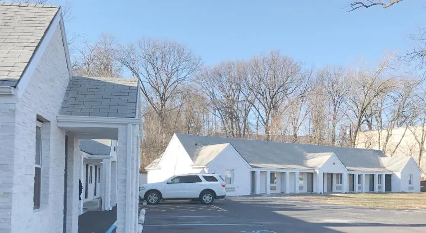 Ramsey Inn & Suites - Image 1