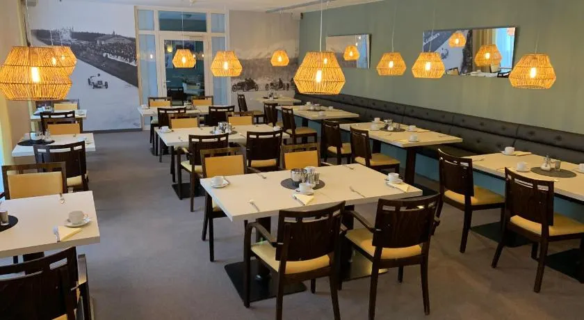 Hotel Garni Max Zwo - Image 1