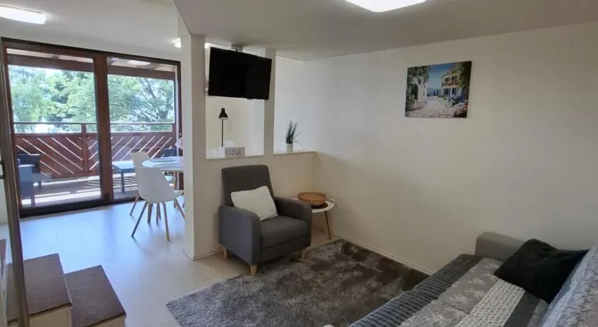 Beachfront Apartman - Image 1