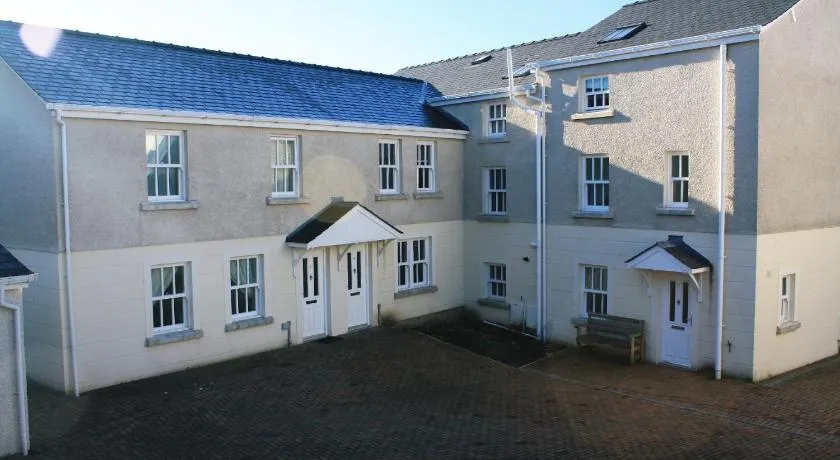 5 Laurel Court - Image 1