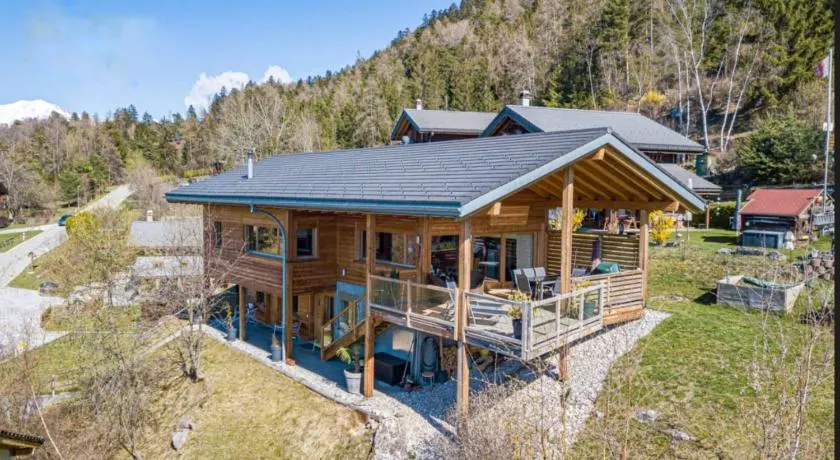Chalet Tzarbonire - Image 1
