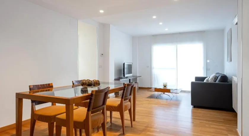 Hauzify I Apartament Llaó - Image 1