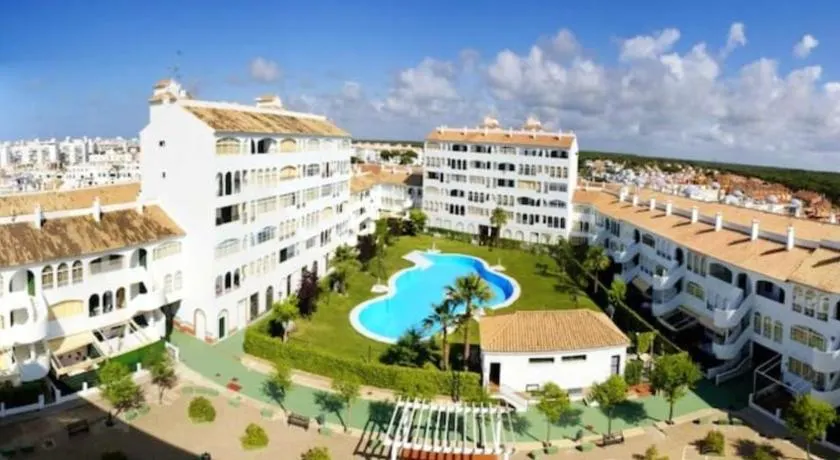 Modern apartment with pool in the heart of El Portil - Image 1