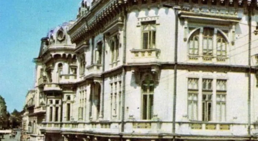 Vintage Apartament Ultracentral - Image 1