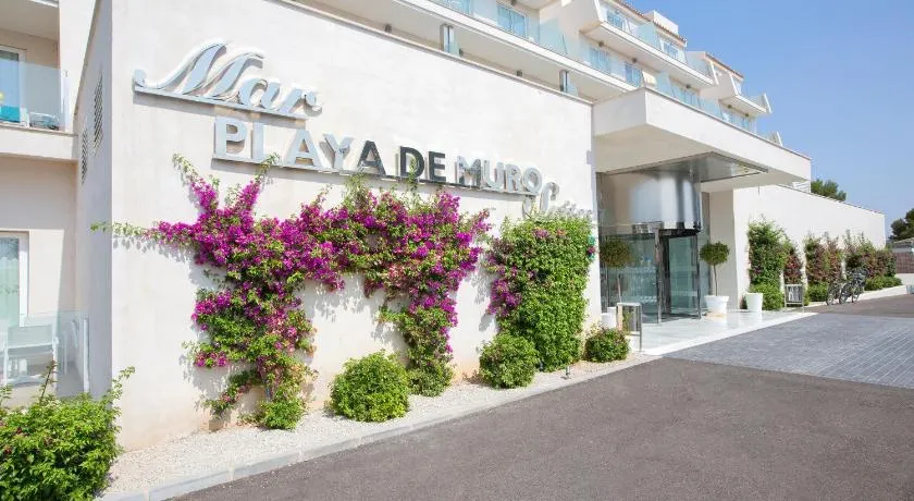 Mar Hotels Playa de Muro Suites - Image 1