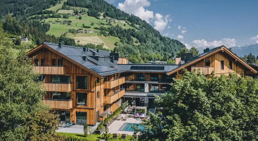 Elements Resort Zell am See - Image 1