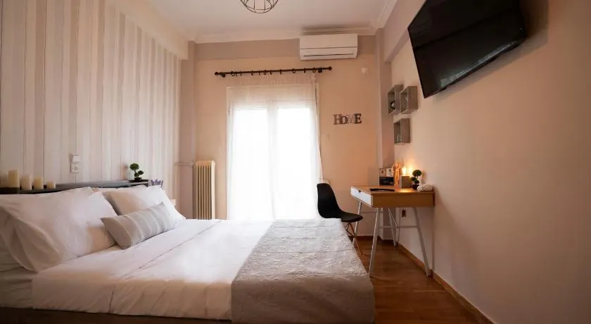 COZY APT NEXT TO METRO AND CLOSE TO ACROPOLIS! - Image 1
