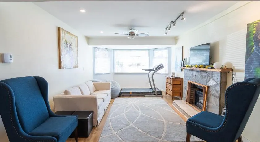 Langley Suite with Full Kitchen - Image 1