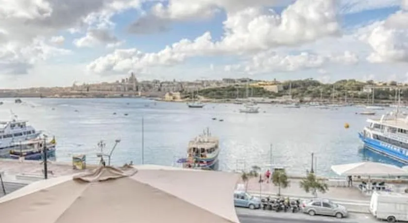 Sliema Seafront Townhouse Central , Valletta Sea view - Image 1