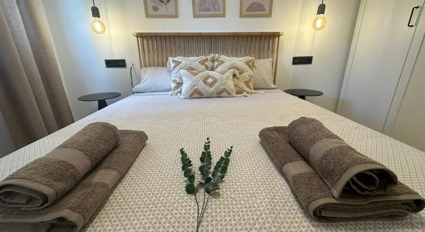 Apartamentos Fénix - Image 1