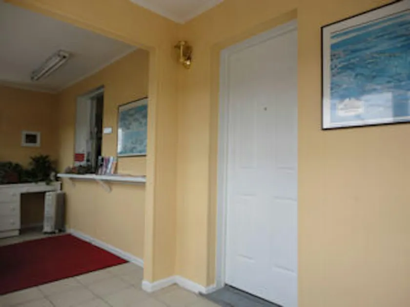 Royal Inn Motel - Image 1