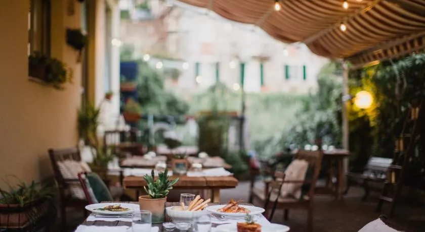 Hotel Villa Gloria - Image 1