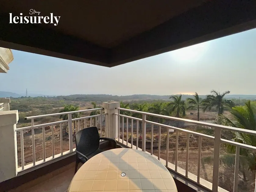 StayLeisurely Ocean Pearl 2BHK, Guhaghar Sea View - Image 1