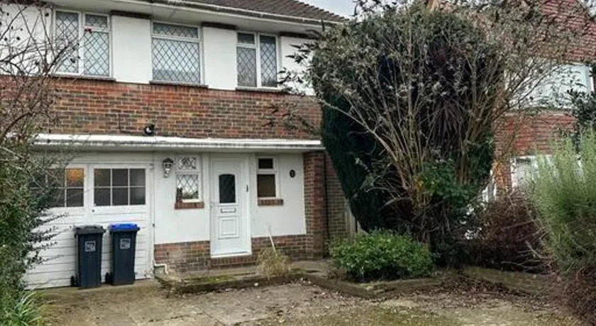 Spacious Home w/ Parking & Garden - Image 1