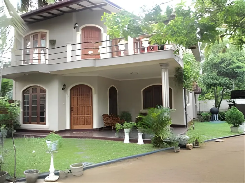 Holiday Nest Bed & Breakfast - Image 1