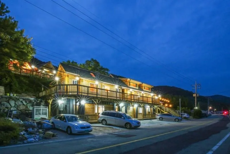 Tongyeong Tongnamu Daore Pension - Image 1