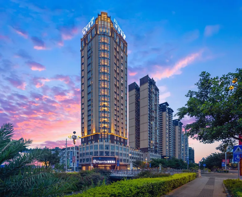 Hechi Platinum Hotel (Vocational Education Center Branch) - Image 1