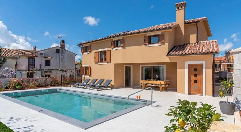 Villa Vias Oliveti by Villas Holiday - Image 1