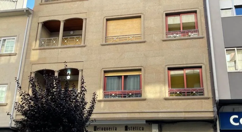Apartamentos Villa Nustre - Image 1