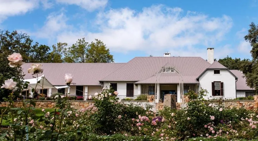 Elgin Vintners Country House - Image 1
