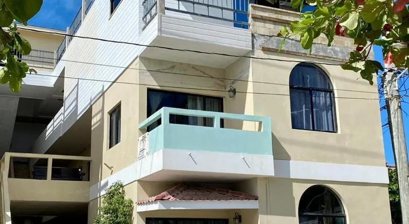 Jan's Hotel - Image 1