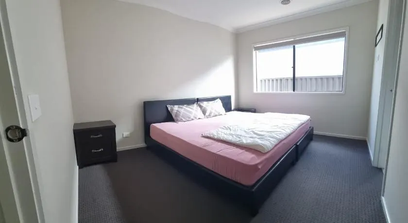 Room in house - Image 1