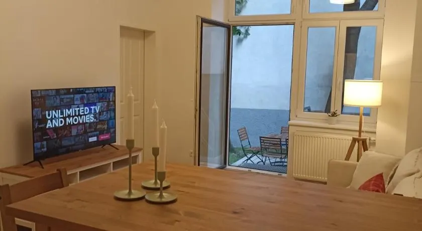 Spacious apartment near Central Train Station - Image 1