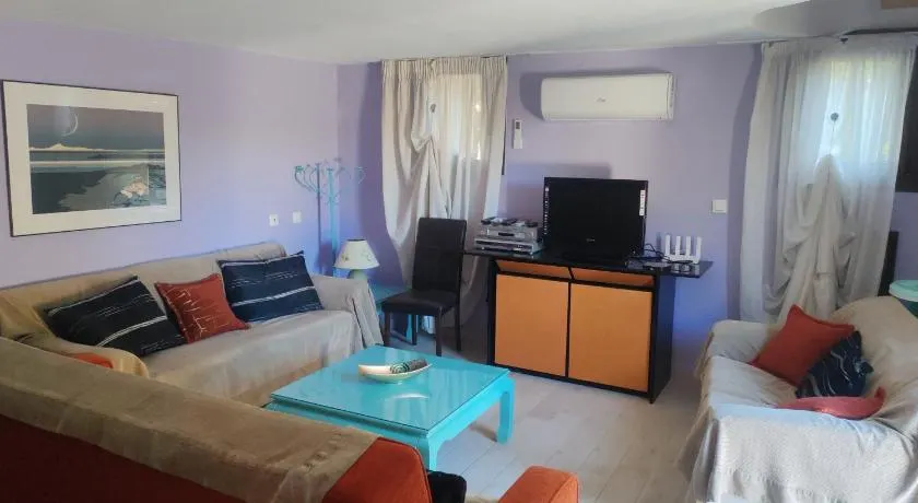 Εξοχική κατοικία - cottage Τίνα - Image 1