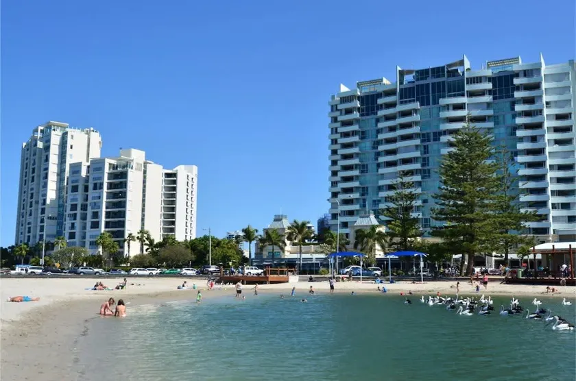 Broadwater Waterfront Balcony near Sea World - Image 1