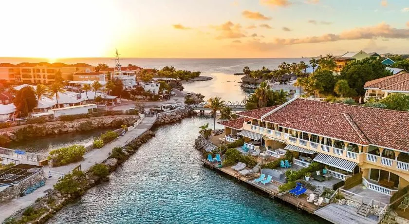 Ocean Pearl - Luxury Oceanfront at Mambo Beach - Image 1