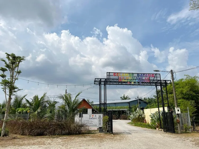 Rainbow House by Intan Villa Farmstay @Teluk Intan - Image 1
