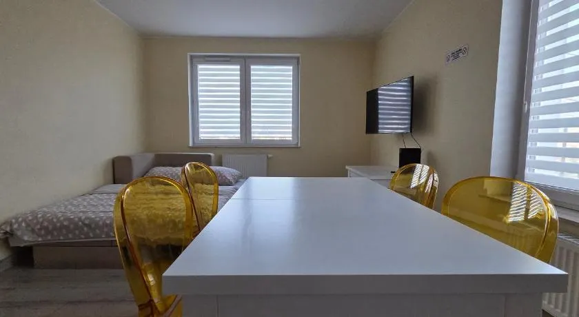 Apartament Rodzinny Silver 3 Sypialnie - Image 1