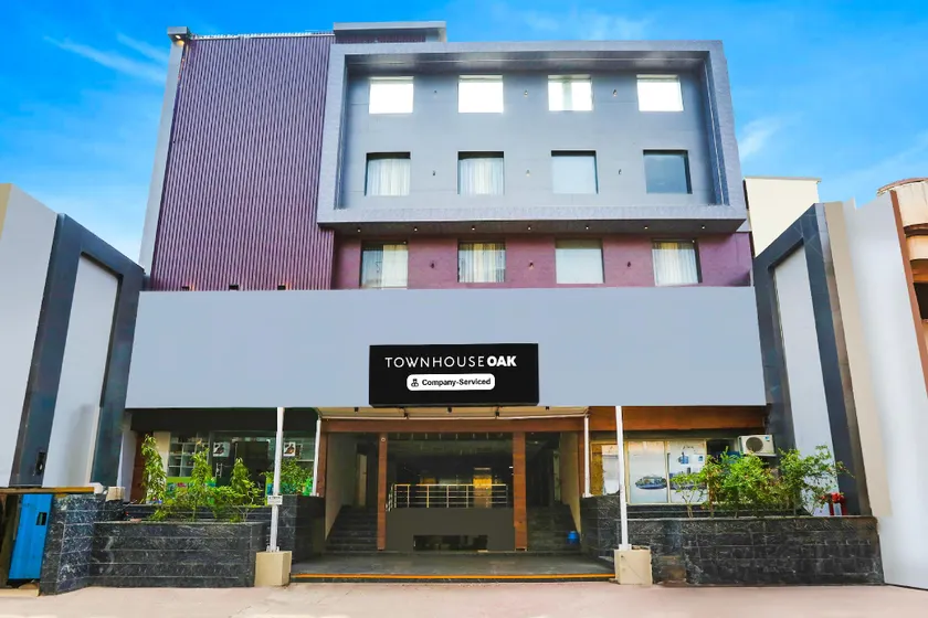 Super Townhouse Oak Hisar - Image 1
