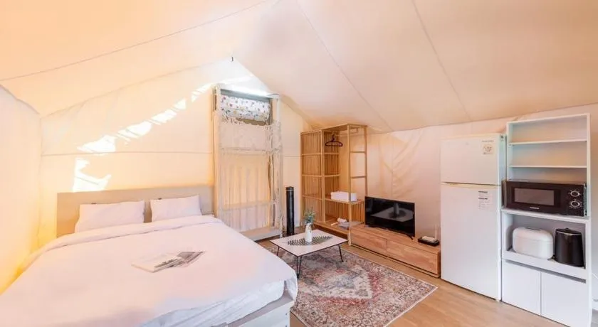 Cheongdo Shinnanda Aegyeon Glamping - Image 1