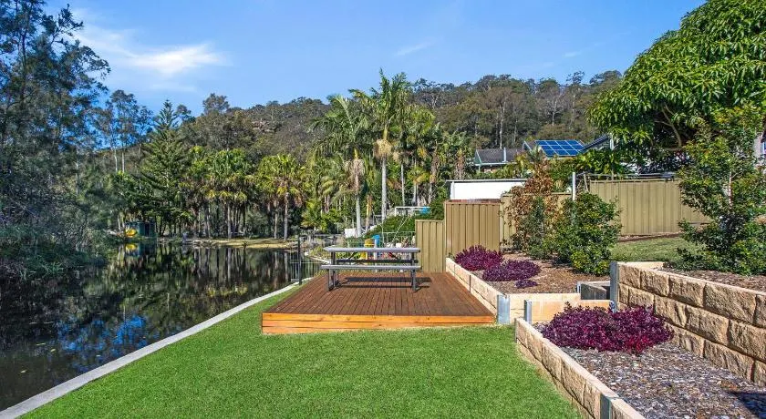 Charming coastal retreat - Image 1