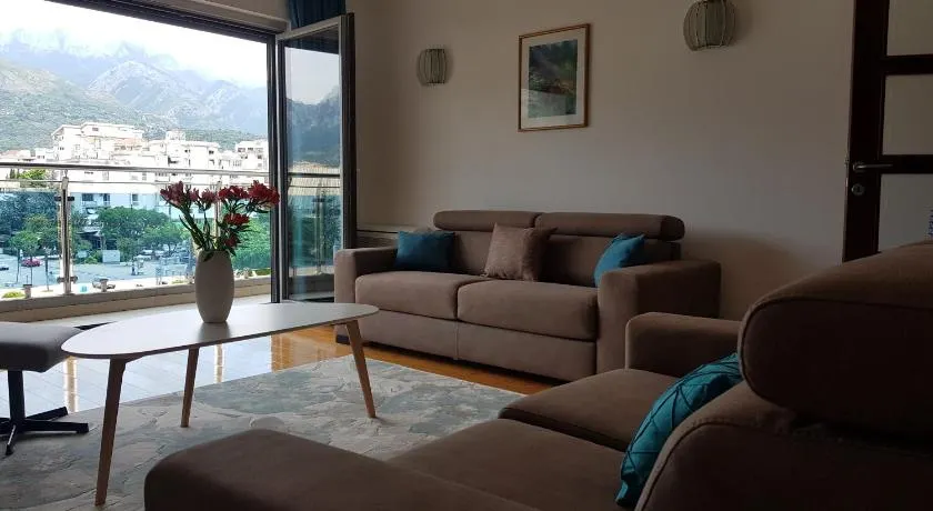 Apartment Olive - Image 1