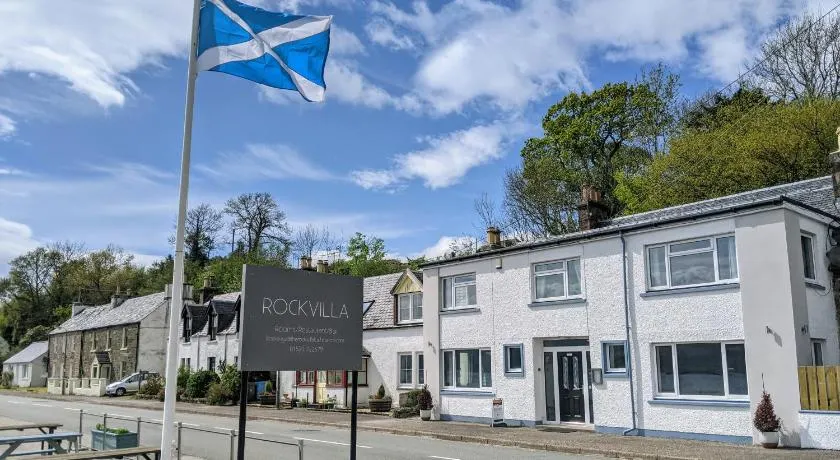 Rockvilla Guest House - Image 1
