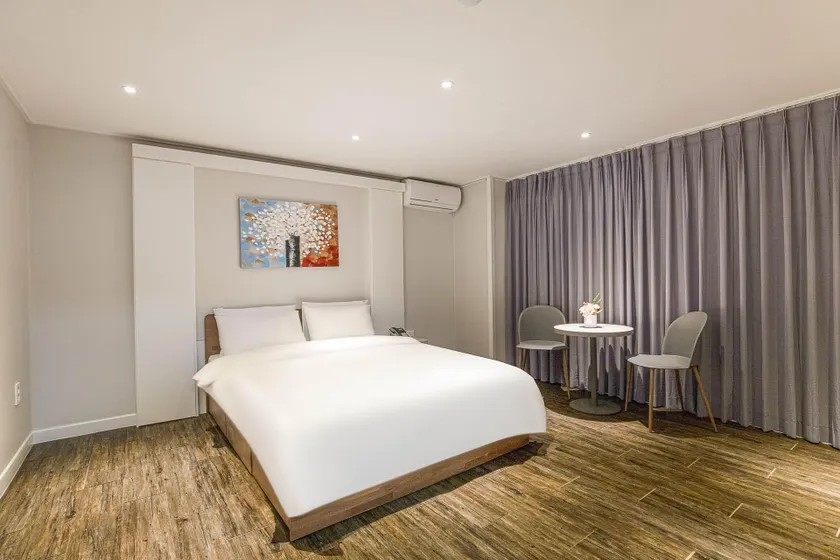 PRADA HOTEL - Image 1