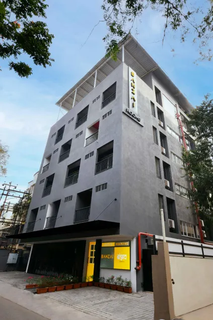 Hotel Banzai Rooms - Image 1
