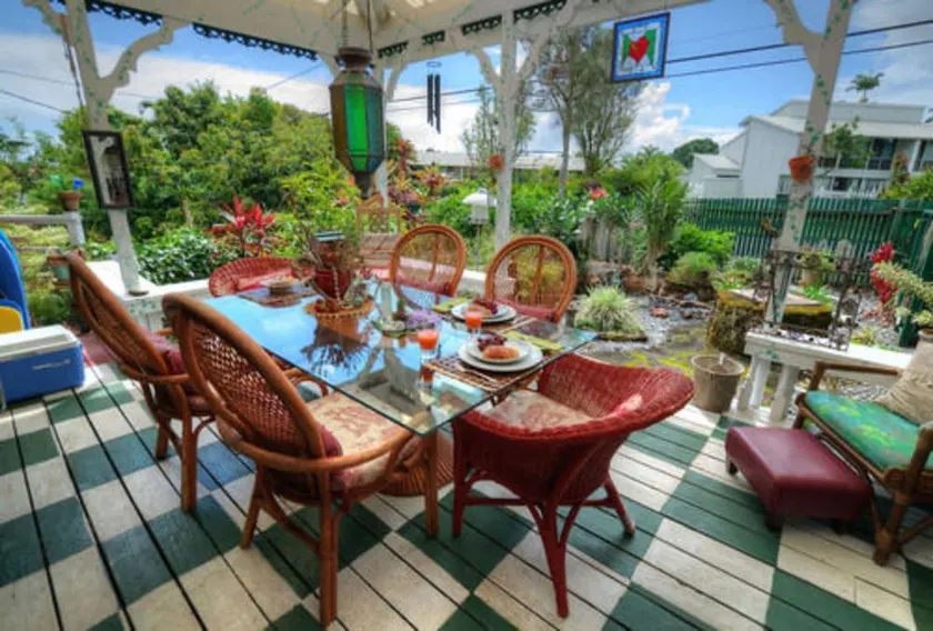 Hale Kawehi BnB Guesthouse - Image 1