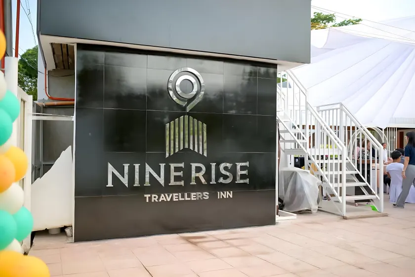 Nine Rise Travellers Inn - Image 1