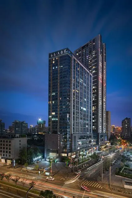 SFEEL Designer Hotel (Chengdu Jiuyan Bridge Niuwangmiao Subway Station) - Image 1
