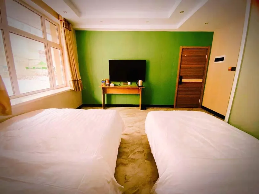 Jiuaiyoujia Express Hotel - Image 1