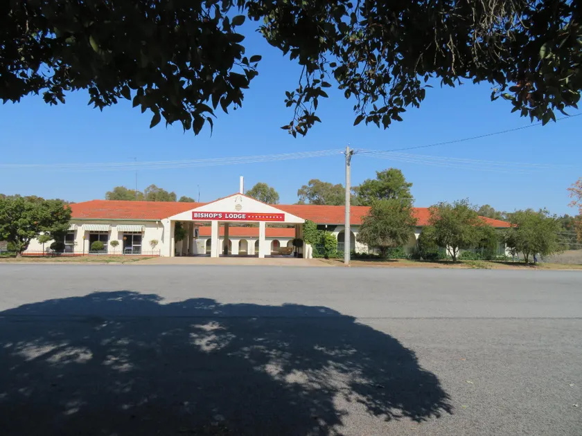 Bishops Lodge Narrandera - Image 1