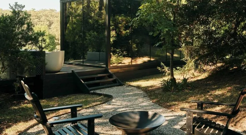 Mirror Home Yarra Valley - Image 1