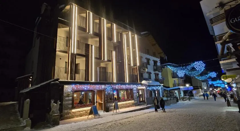 Hotel Perruquet 3 Stelle SUPERIOR - Image 1